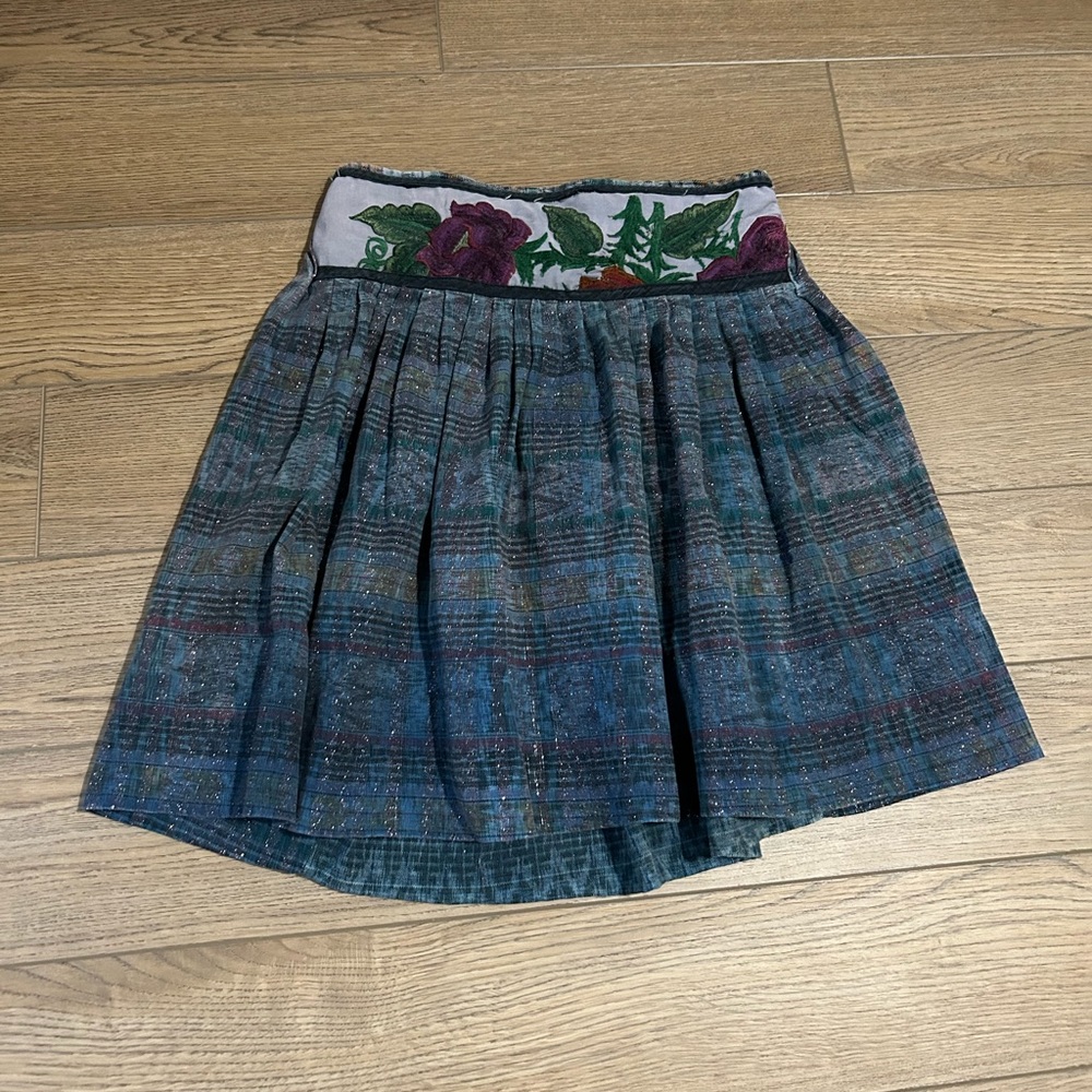 Vintage Skirt with embroidery and stash pocket